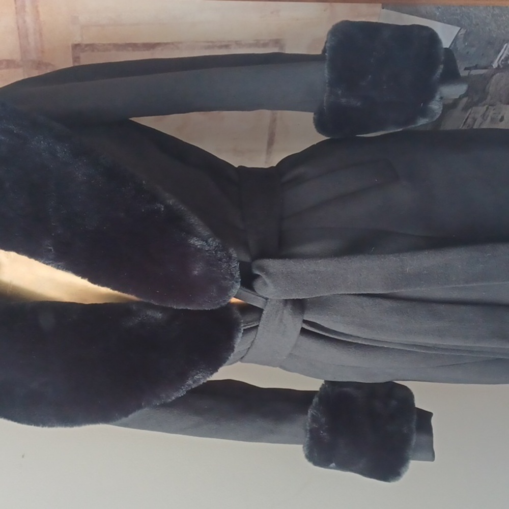 Forever 21 Black Faux Fur Trim Coat - Picture 3 of 16